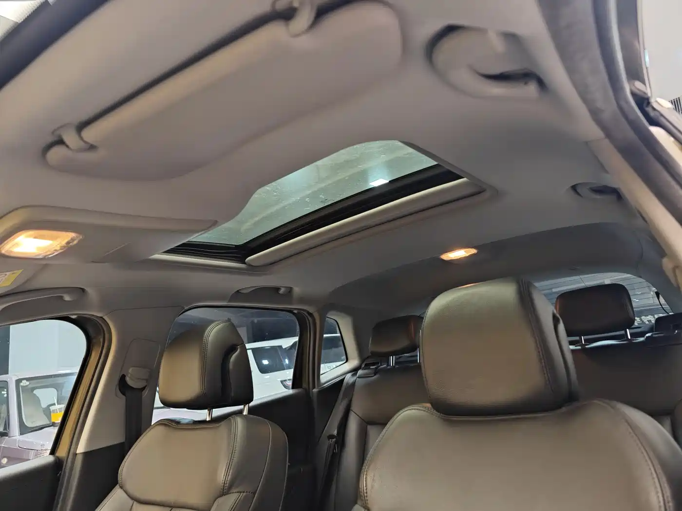 Peugeot 3008 2015 2.0L Automatic Trend Edition фото 13
