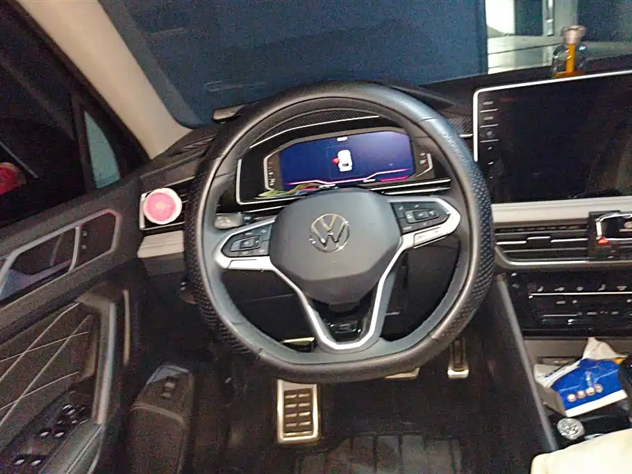 Volkswagen Tiguan L 2024 Outstanding 330TSI Auto 2WD R-Line Dragon Glory Edition фото 15