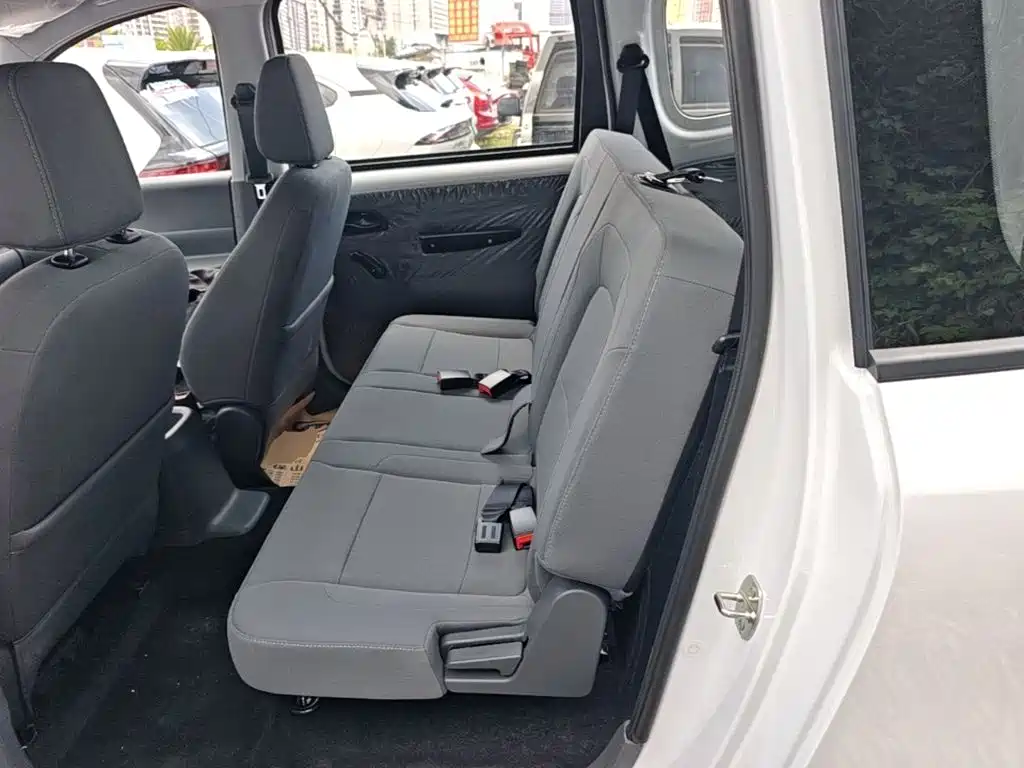 Wuling Motors Wuling Hongguang New Energy 2026 2025 Model Range Extender Hybrid 50KM Standard