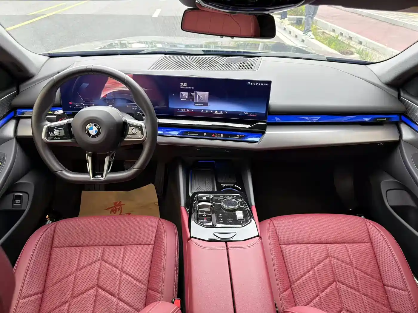 BMW 5 Series 2024 530Li Leading M Sport Package фото 5