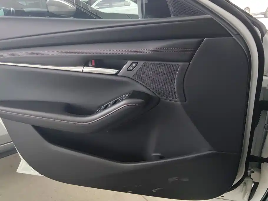 Mazda Mazda3 Axela 2025 2024 2.0L Automatic Premium Prestige Edition