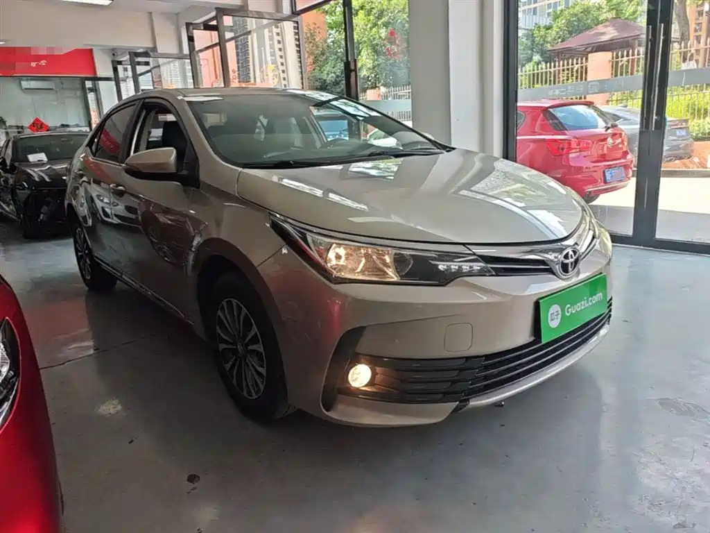 Toyota Corolla 2017 Facelift 1.2T S-CVT GL-i фото 4