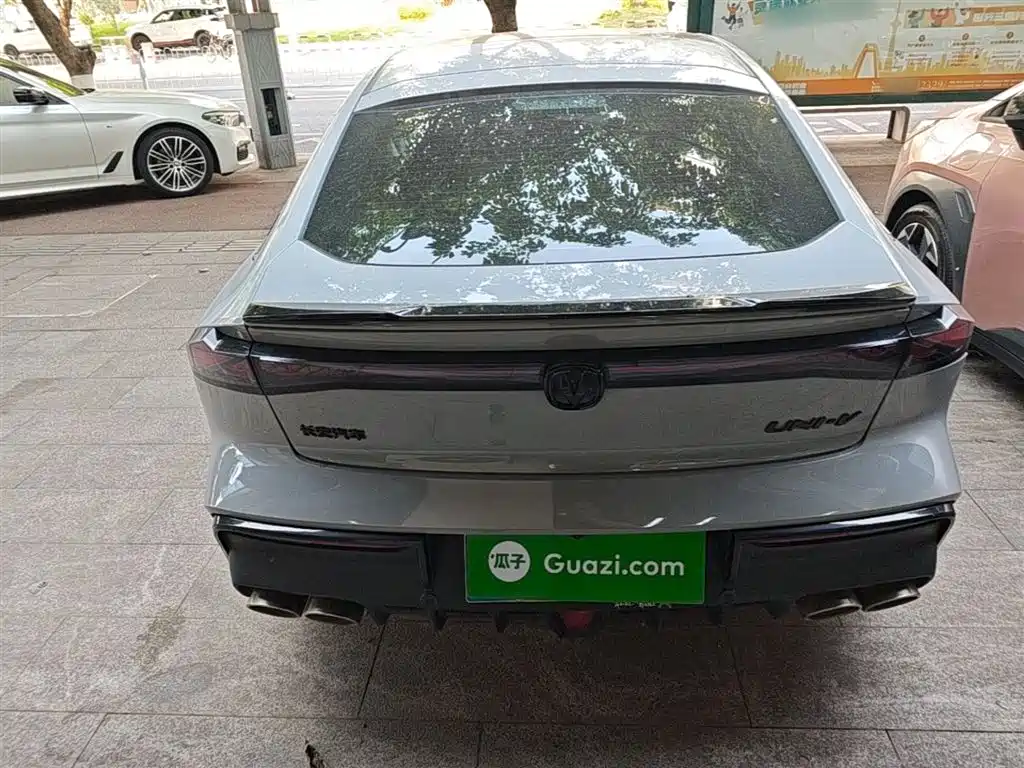 CHANGAN UNI-V