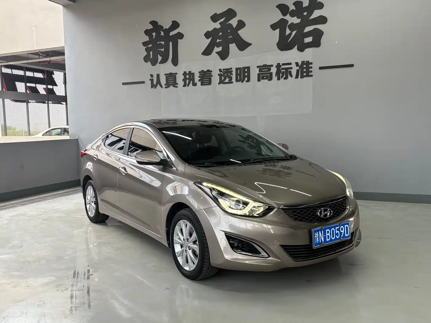 Hyundai Langdong 2016 1.6L Automatic Premium Edition фото 3