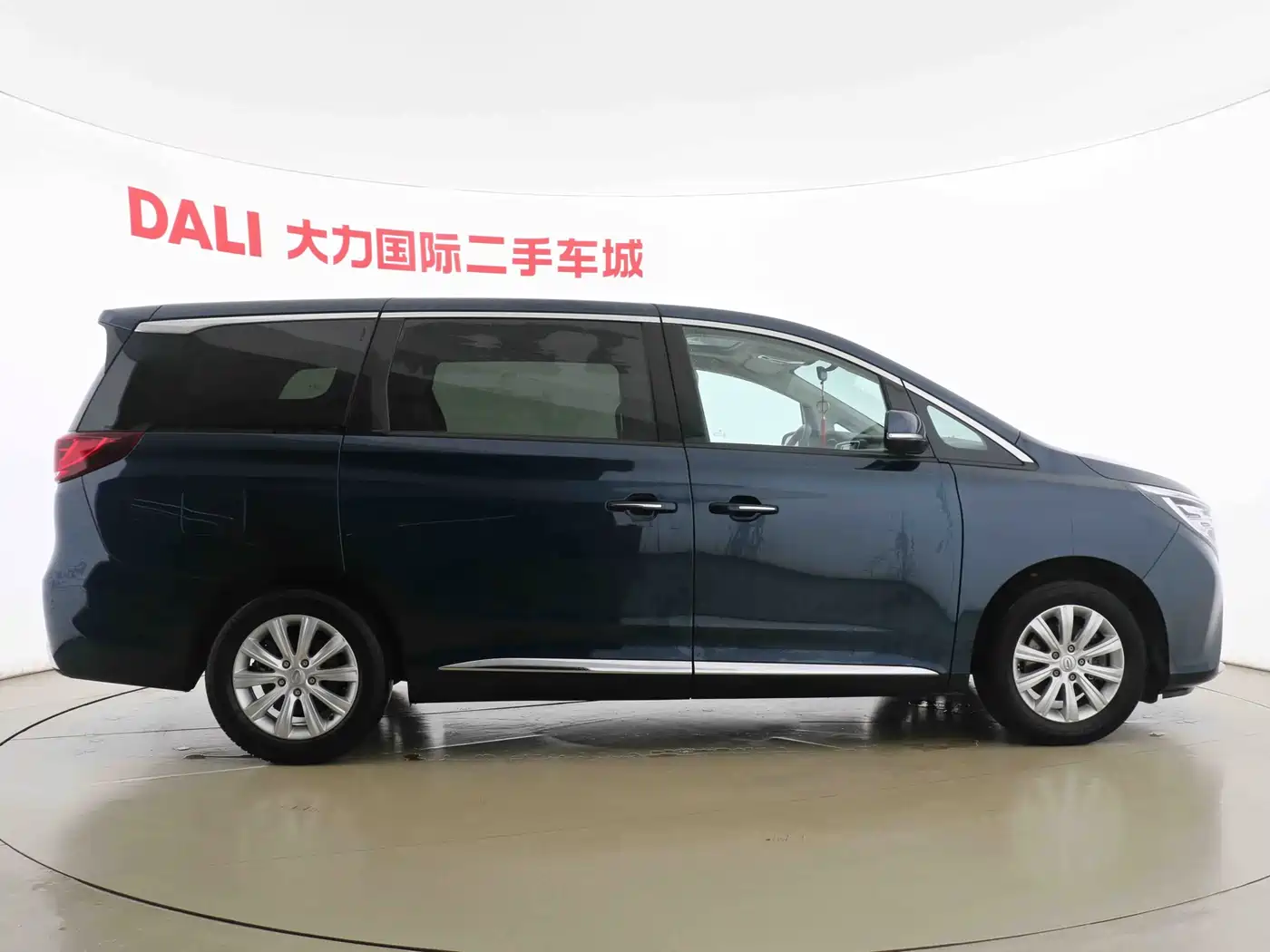 GAC Trumpchi Trumpchi M8 2018 320T Exclusive Edition фото 5