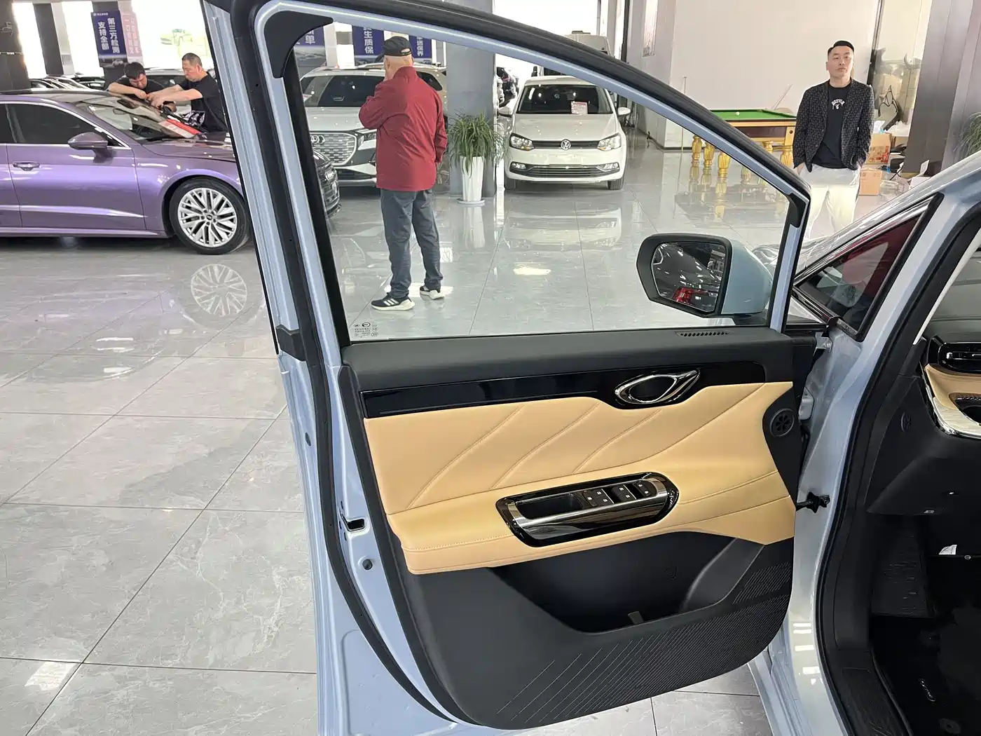 GAC Trumpchi Trumpchi E8 NEV 2024 Model 150km MAX+ фото 17