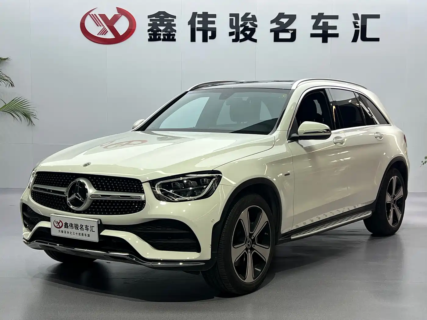 MERCEDES-BENZ GLC