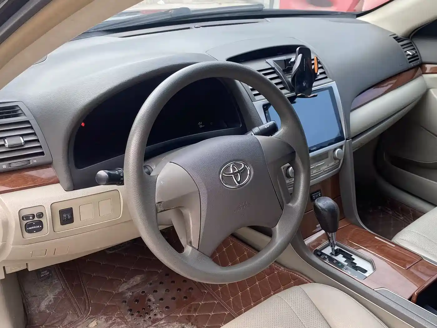 Toyota Camry 2013 200E Classic Elite Edition фото 11