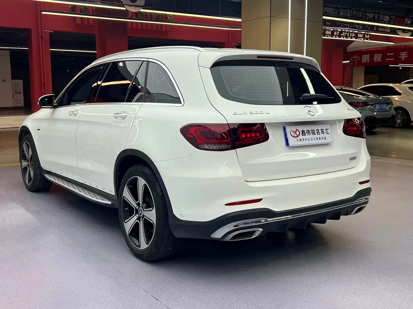 MERCEDES-BENZ GLC