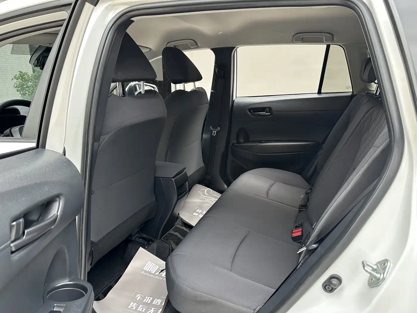 Toyota Corolla Cross 2023 Hybrid 2.0L Pioneer Edition фото 7