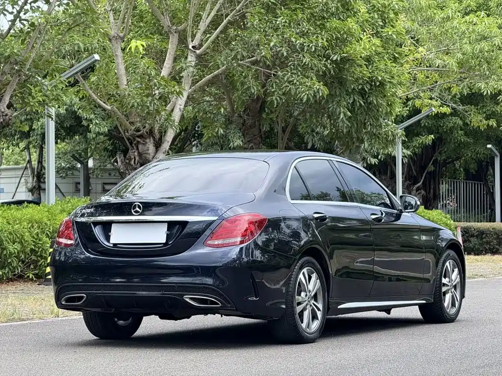 Фото 6 - Mercedes-Benz C-Class