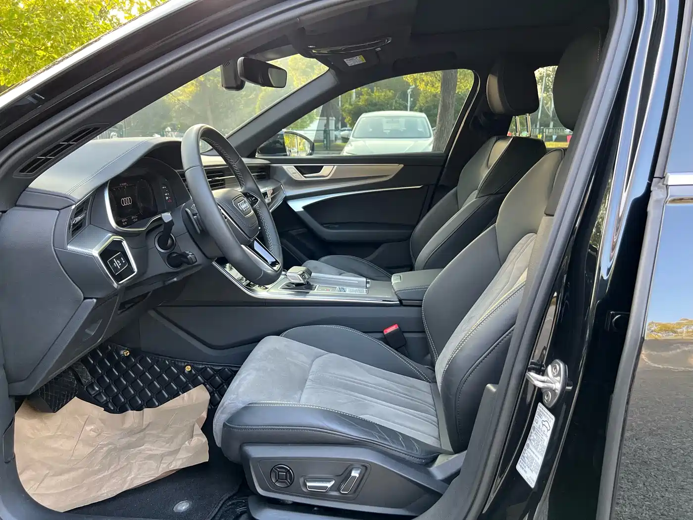 Photo 10 - Audi A6L