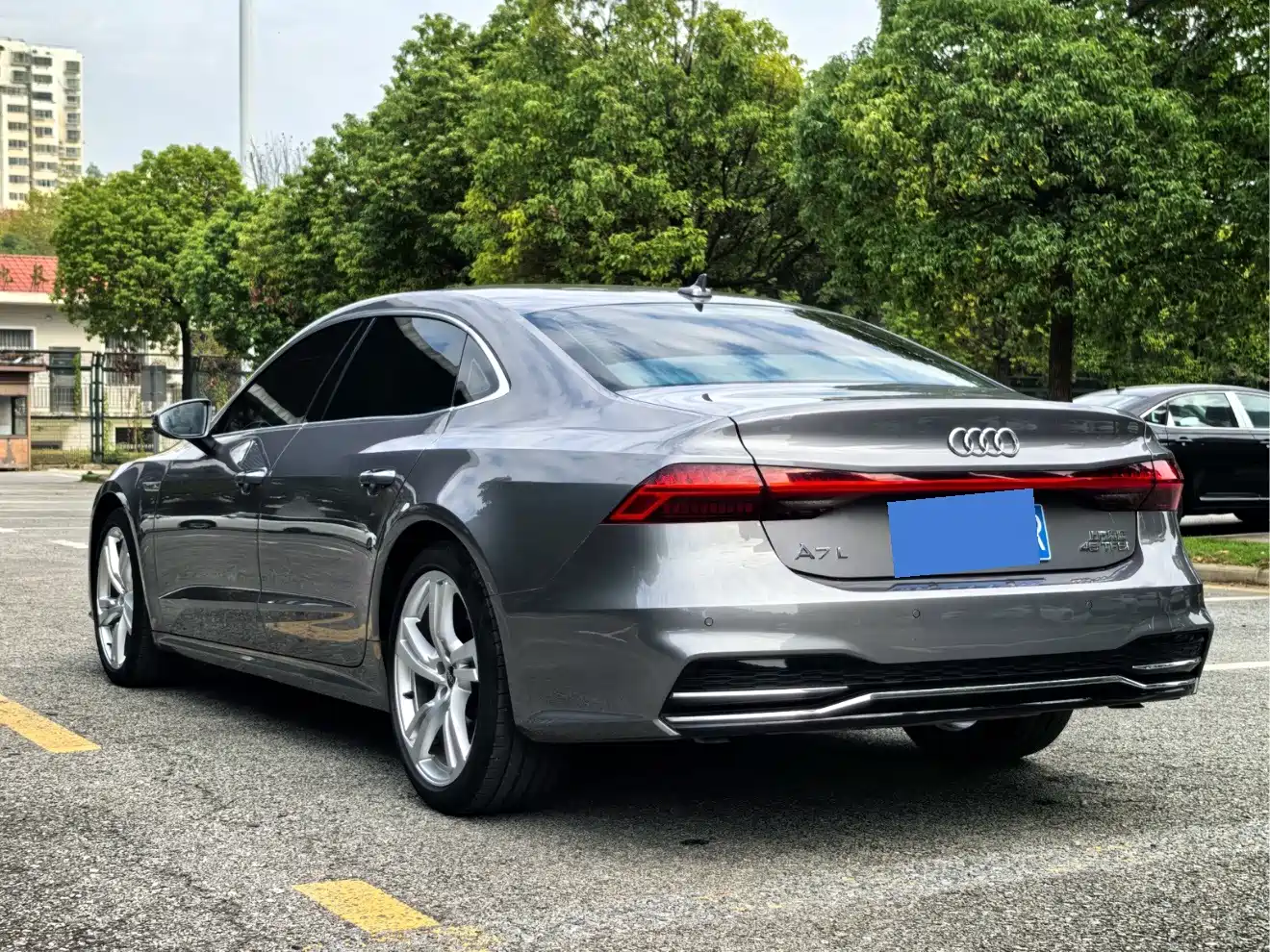 Photo 7 - Audi A7L