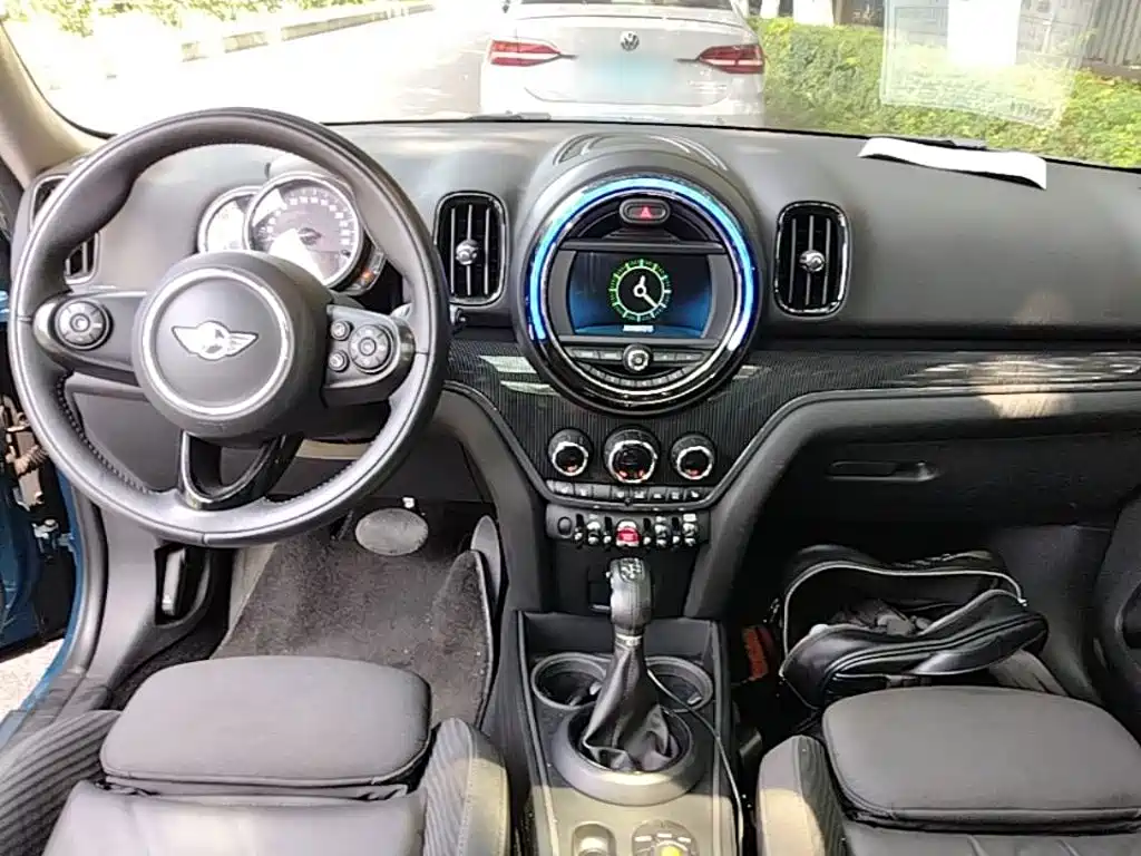 Фото 10 - MINI COUNTRYMAN