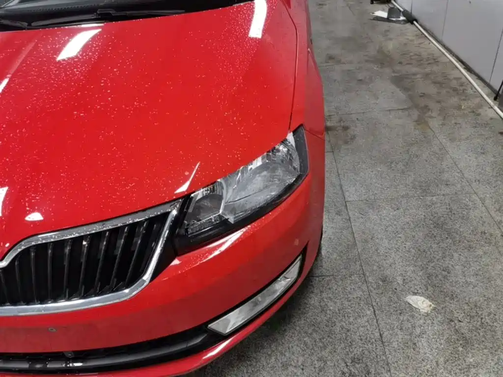 Škoda Skoda Rapid Spaceback 2016 Facelift 1.6L Manual Innovation Edition фото 24