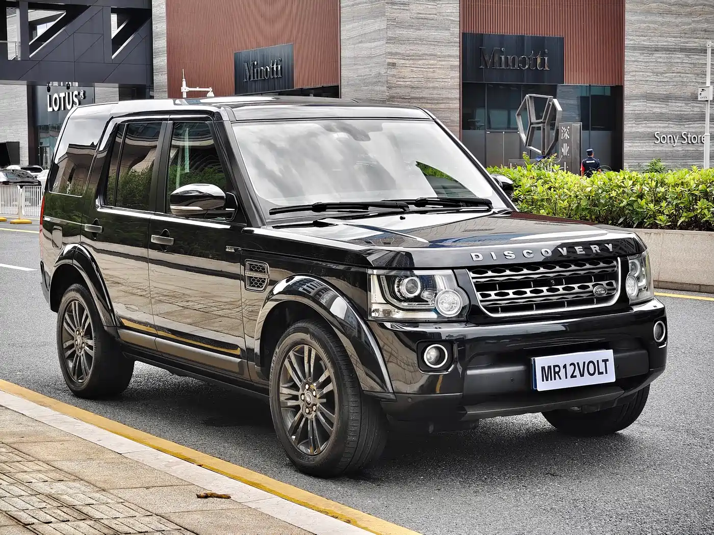 Land Rover Discovery 2016 3.0 SC Black Edition SE фото 3