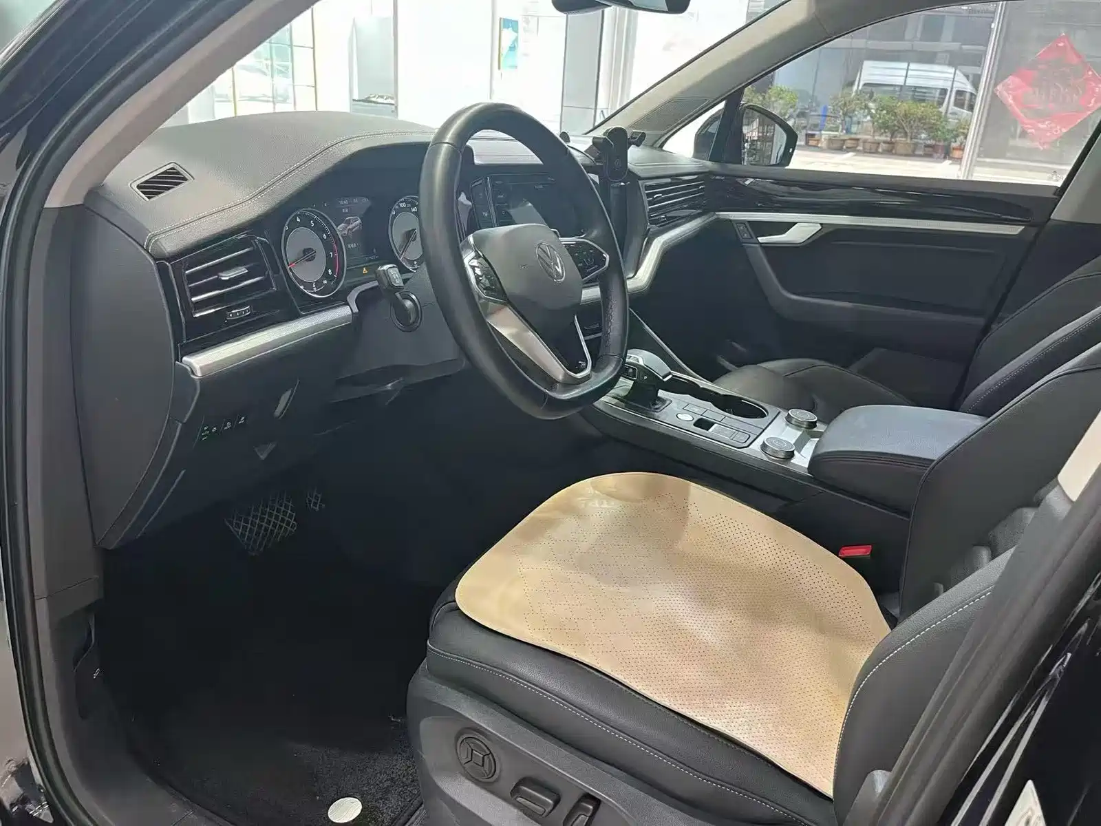 Фото 6 - Volkswagen Touareg