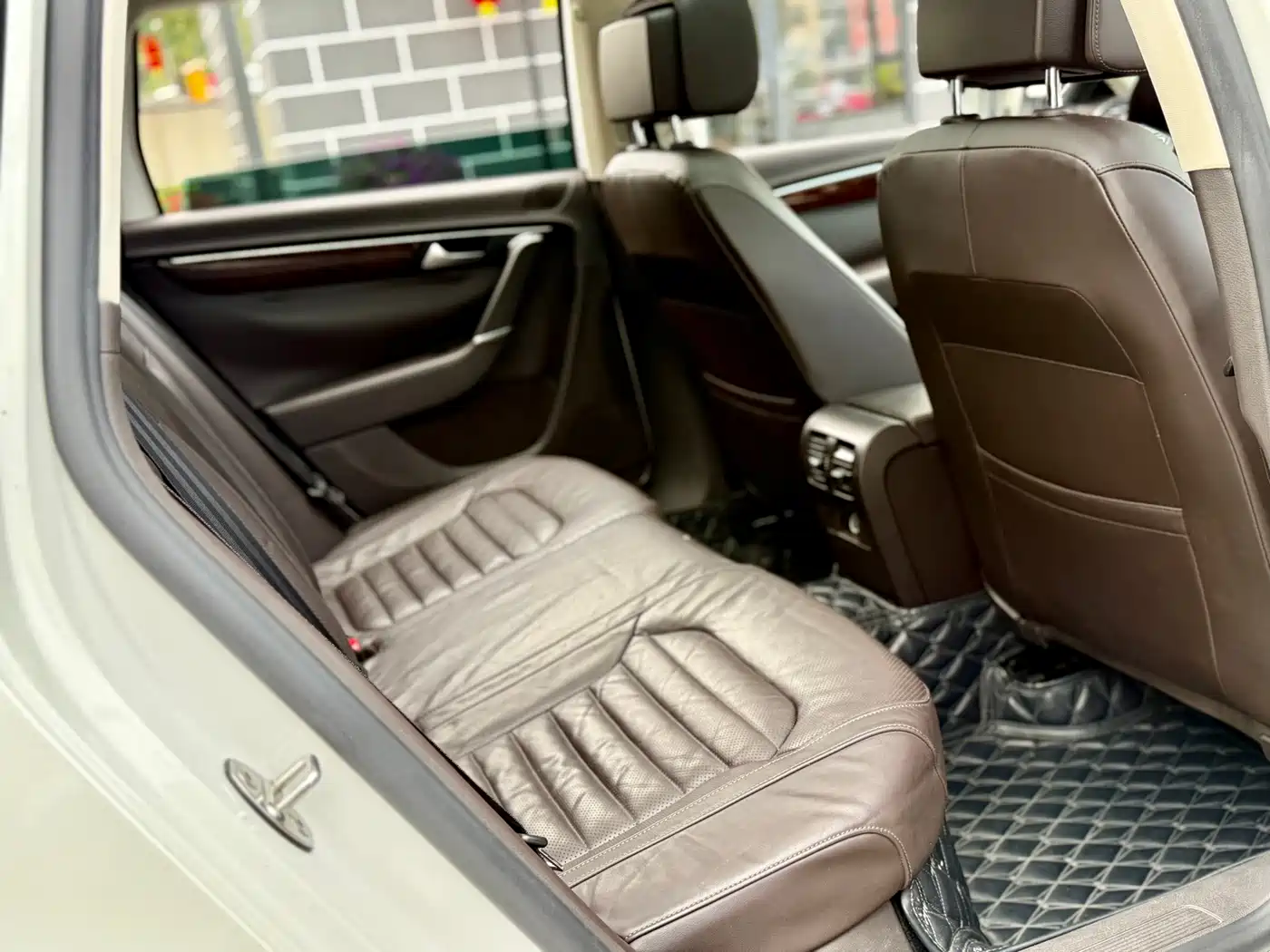 Volkswagen Magotan (Import) 2012 Wagon 2.0TSI Luxury фото 15