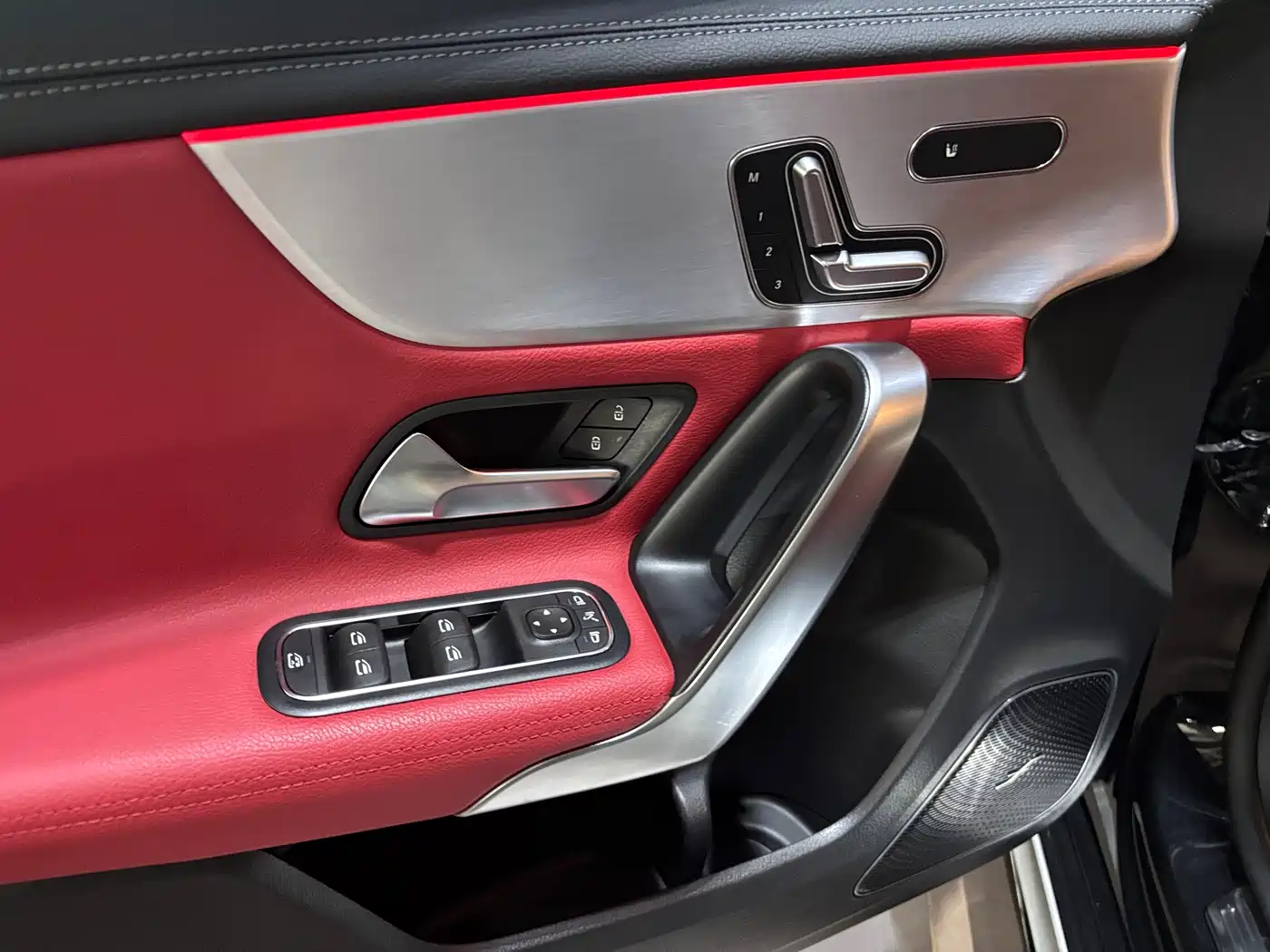 Mercedes-Benz A-Class AMG (Import) 2020 Facelift AMG A 35 4MATIC фото 9