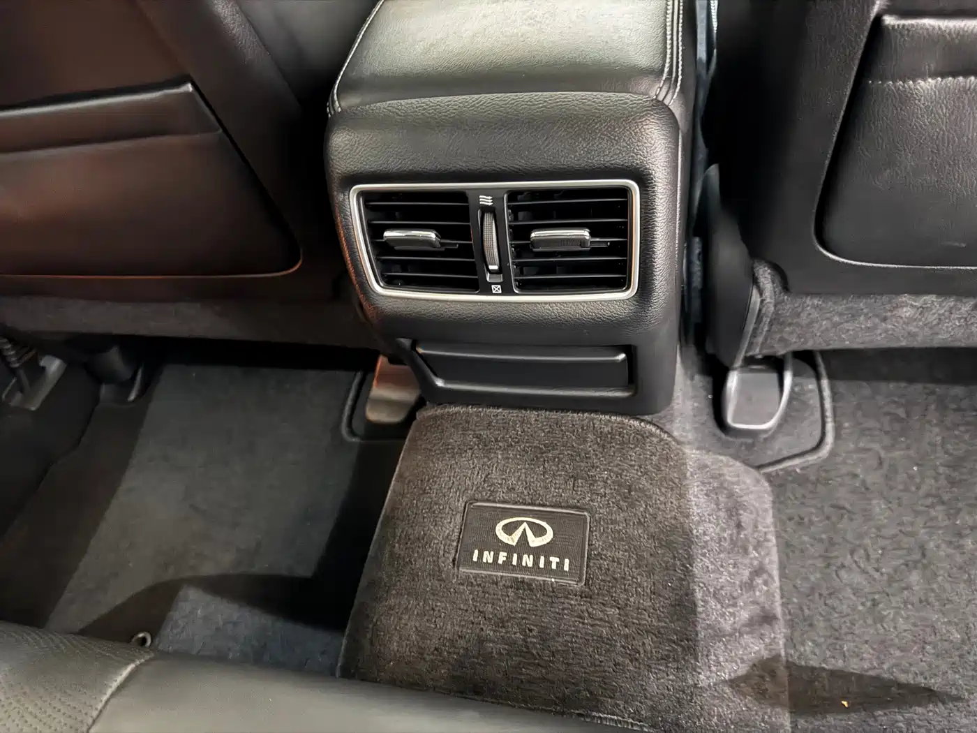 Infiniti Q50L 2021 2.0T Premium Sport фото 15