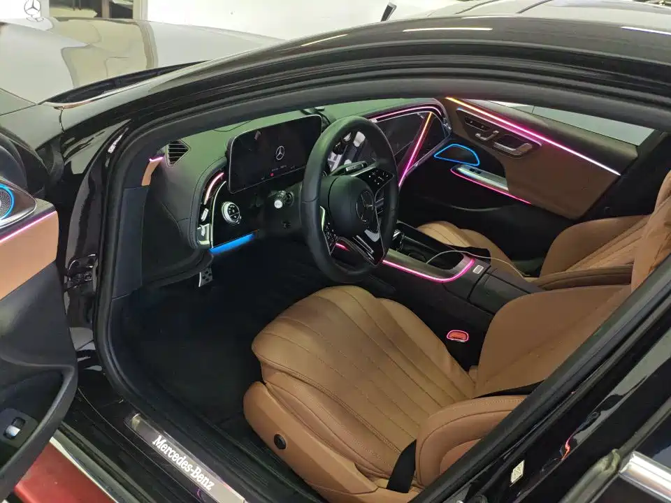 Фото 7 - Mercedes-Benz E-Class