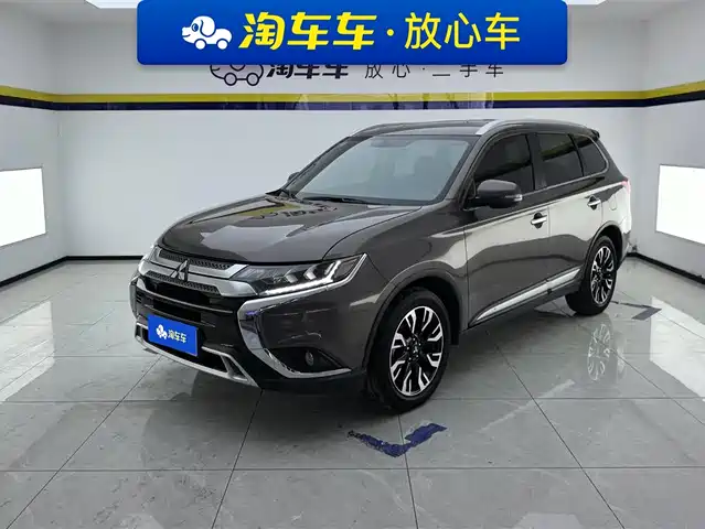 MITSUBISHI OUTLANDER