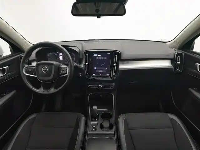 Volvo XC40 2020 T3 Smart Fashion Edition — фото 5