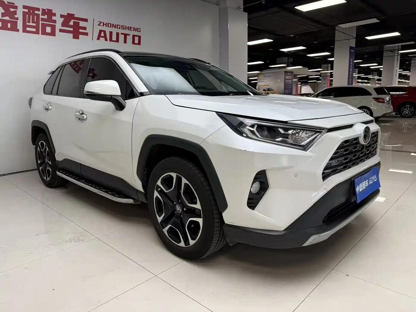 Toyota RAV4 Rongfang 2020 2.0L CVT 4WD Premium Edition фото 3