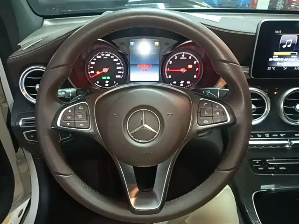 Mercedes-Benz GLC 2016 GLC 200 4MATIC фото 11