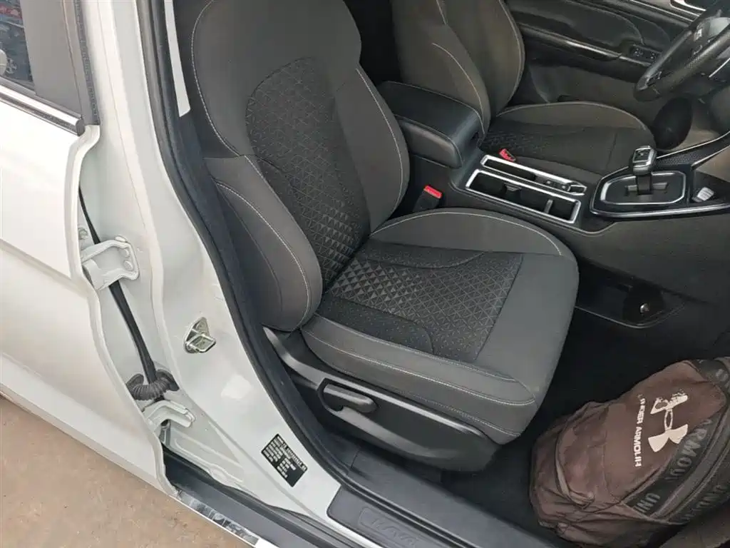 Haval M6 2021 PLUS 1.5T DCT Elite Smart Connect фото 25