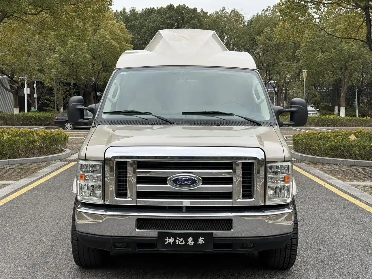 Ford E350 2012 2011 5.4L Standard Yacht Edition