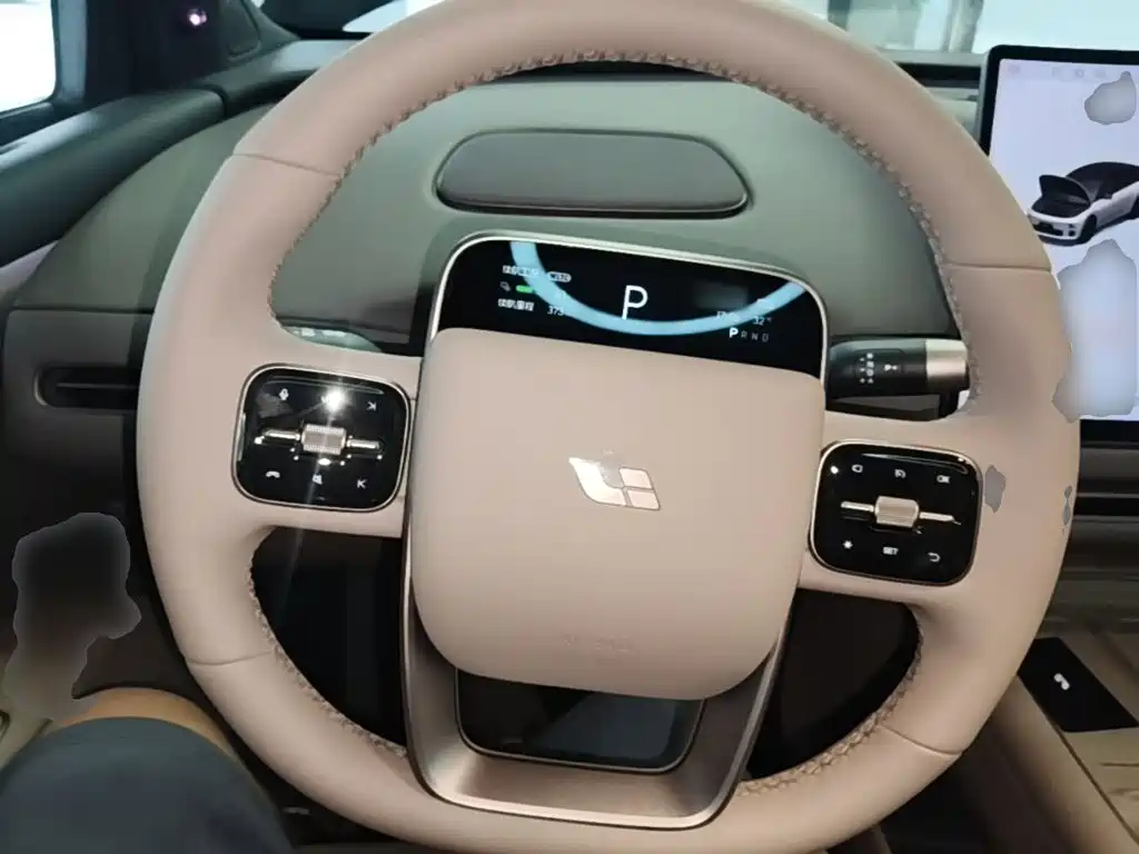 Li Auto i6 2026 2025 2WD Base Model
