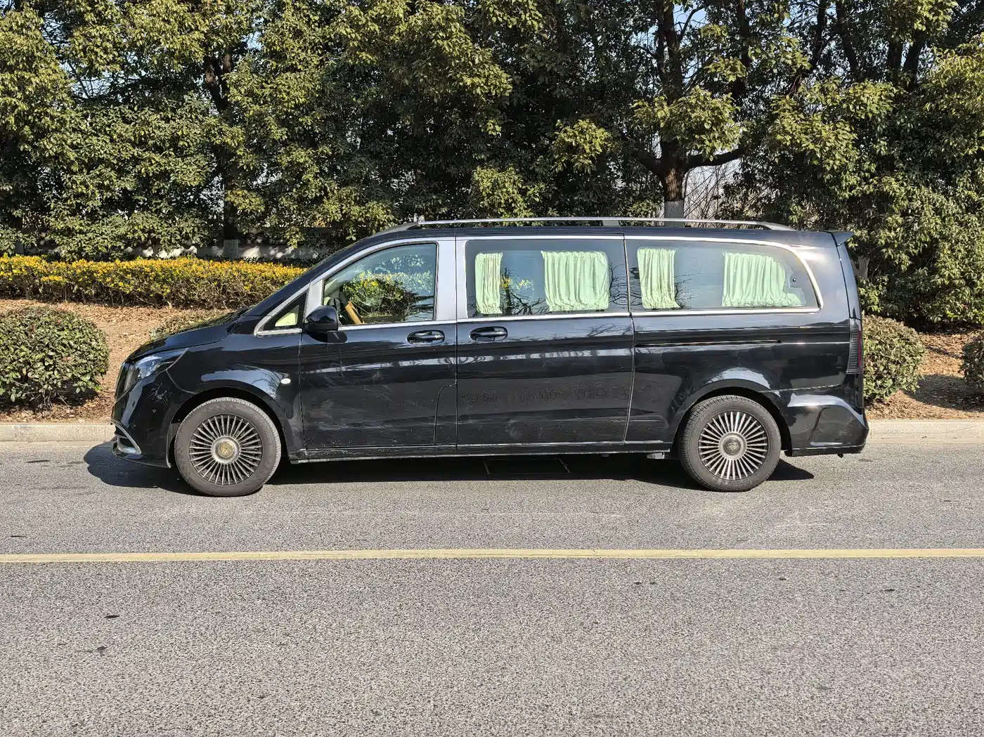 Mercedes-Benz Vito 2021 2.0T Business Edition 7-seater фото 3
