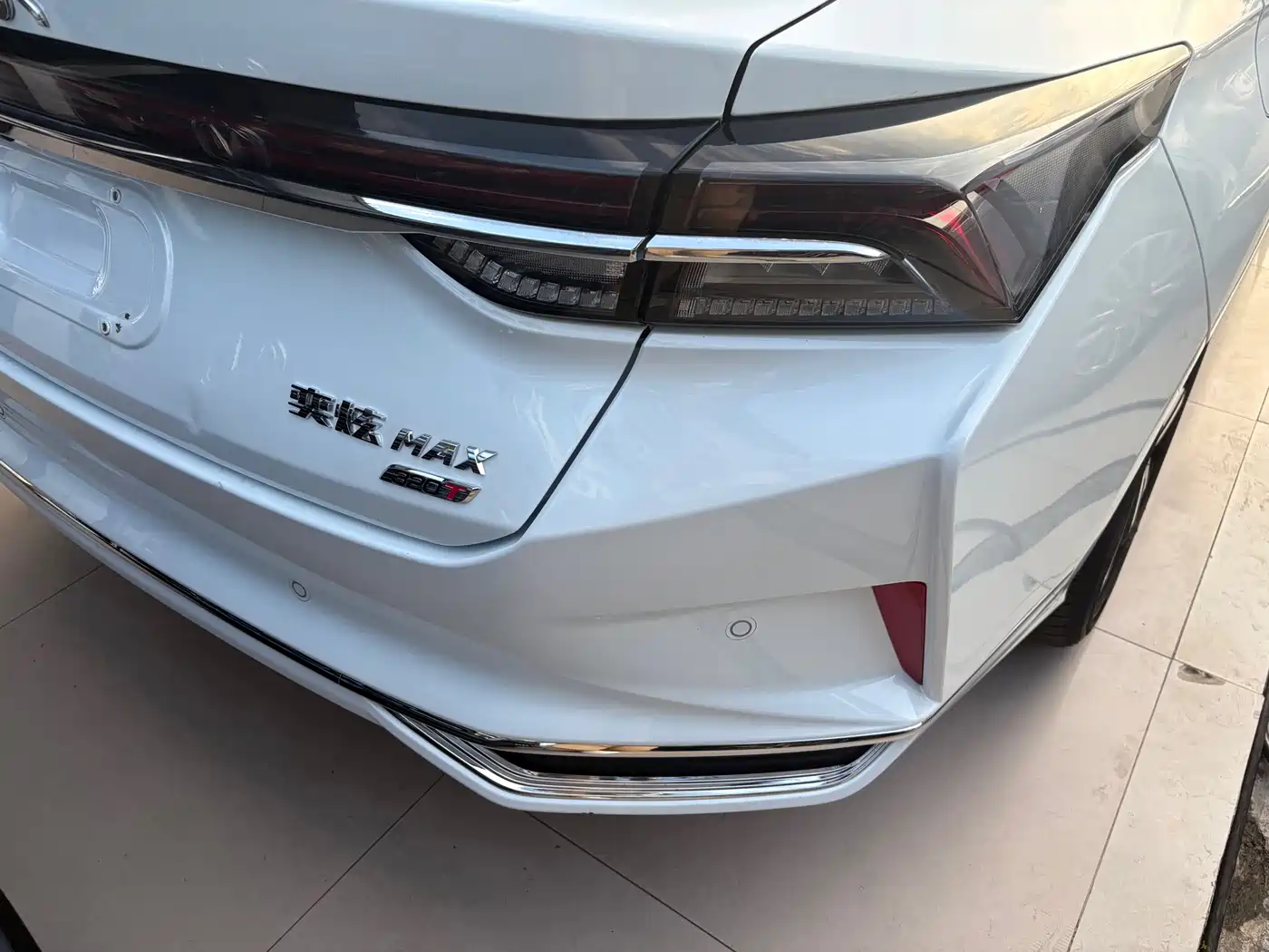 Dongfeng Aeolus Yixuan MAX 2024 2023 1.5T Ultra Stylish Dad Edition