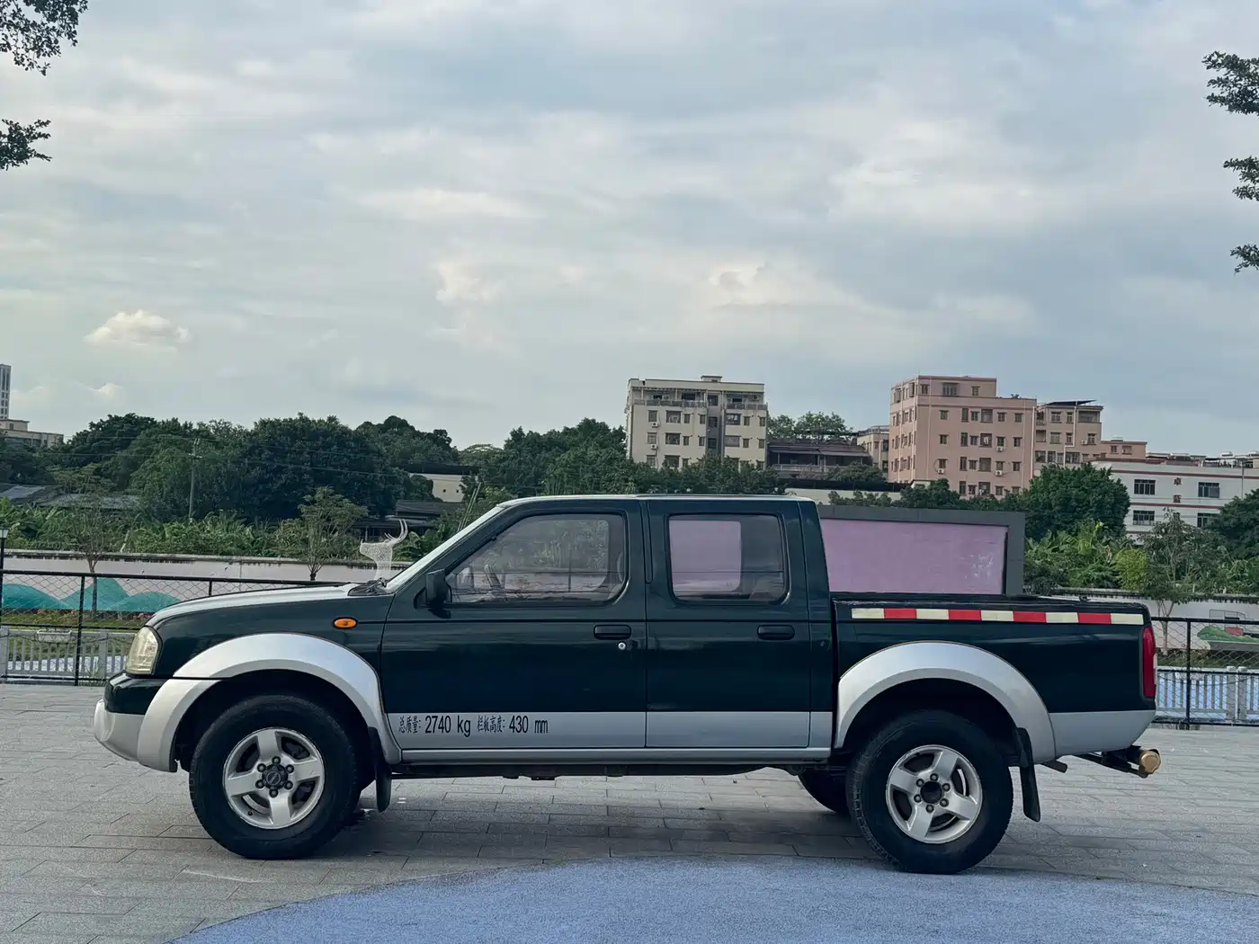 Nissan D22 2013 2013 2.4L Gasoline 4WD Standard