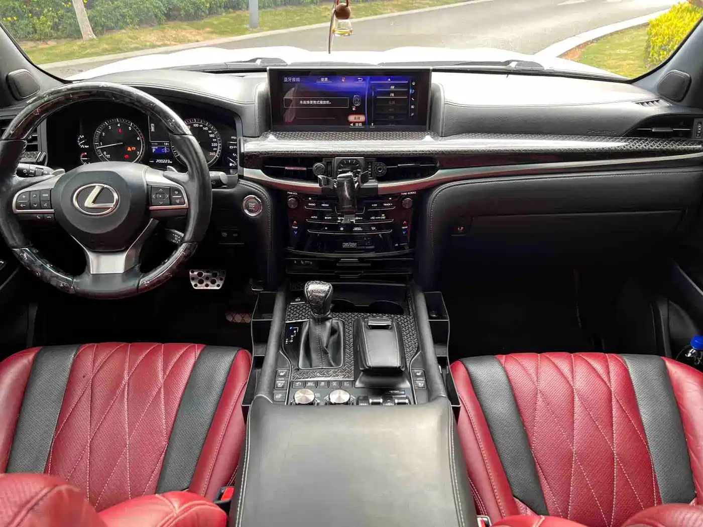Lexus LX 2016 570 Luxury Premium Edition фото 17