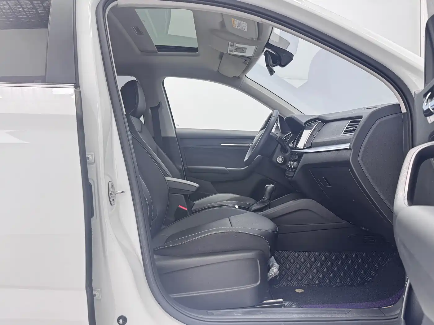 Škoda Kamiq 2023 Facelift 1.5L Auto Comfort Edition фото 11