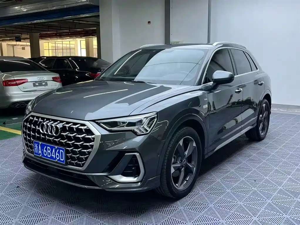 Audi Q3 2024 35 TFSI Fashion Sport