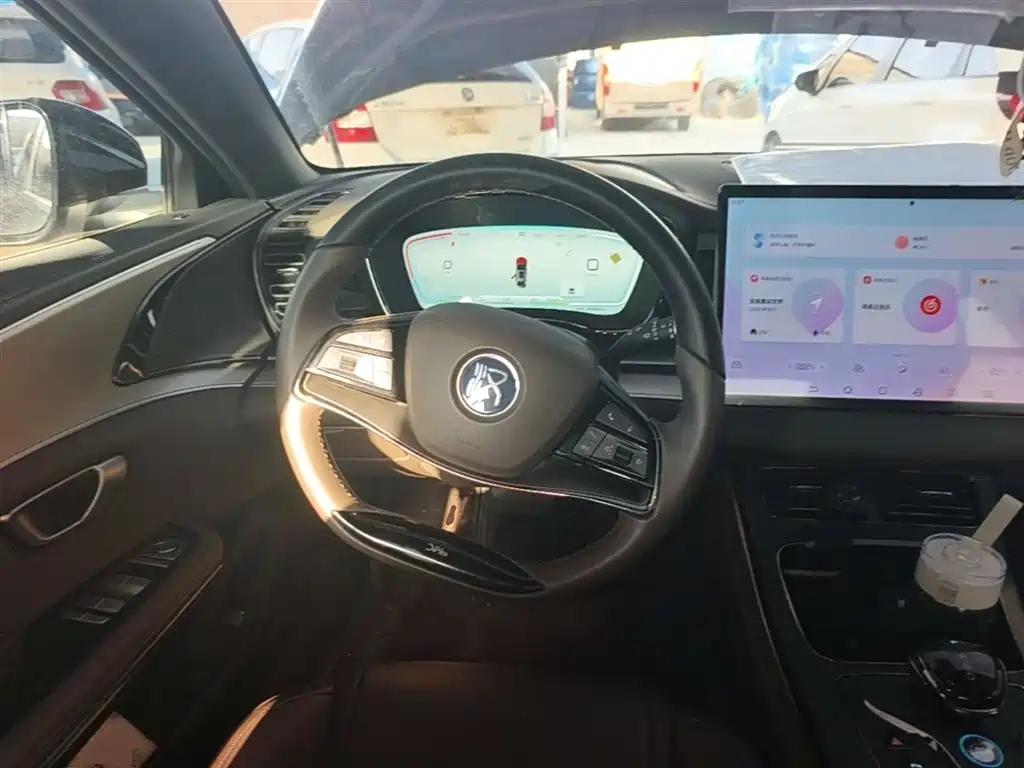 BYD Han 2023 DM-i Champion Edition 121KM Prestige фото 11
