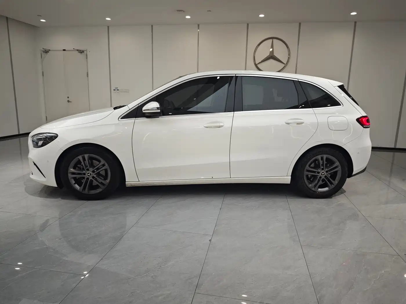 Mercedes-Benz B-Class 2020 B 200 Sport Edition фото 3