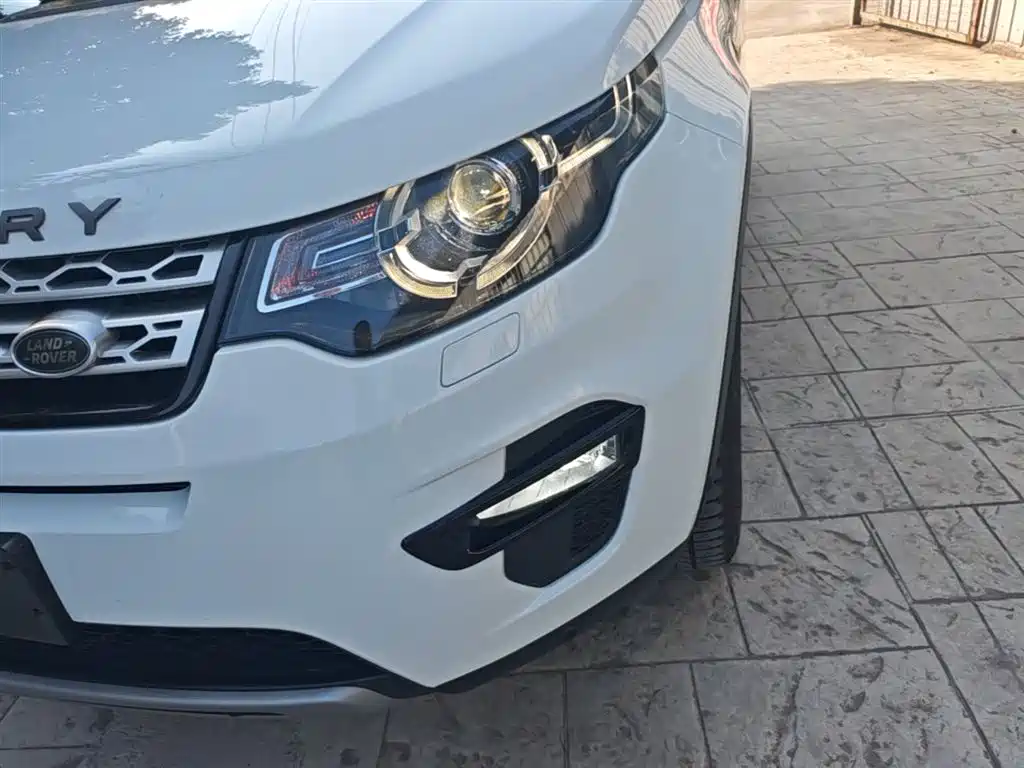 Land Rover Discovery Sport 2018 240PS HSE Edition фото 24