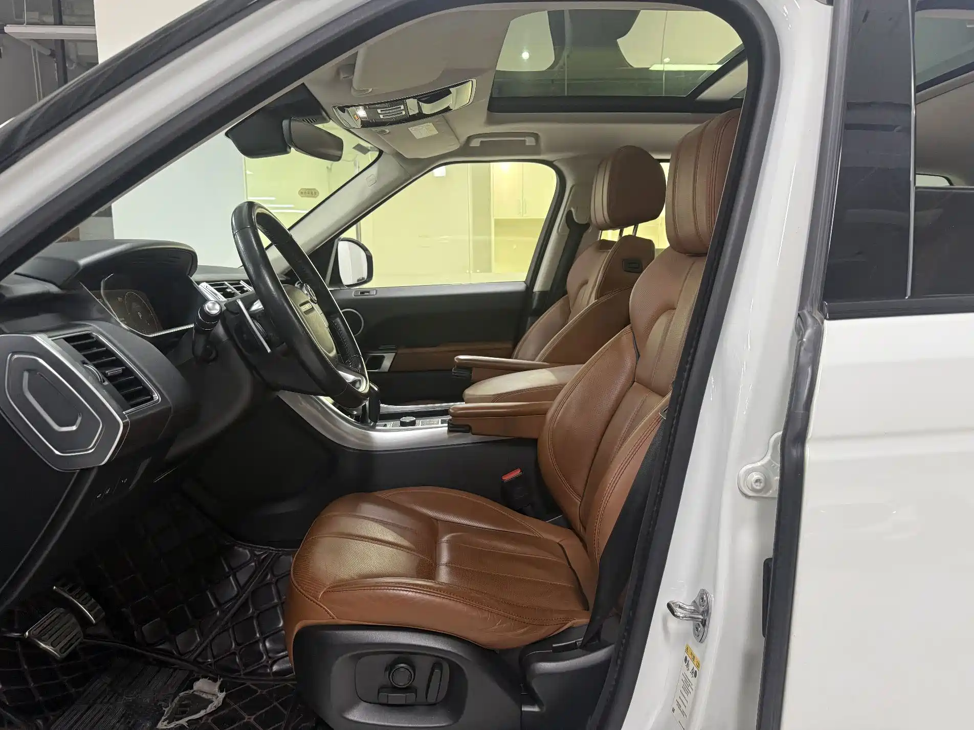 Photo 10 - Land Rover Range Rover Sport