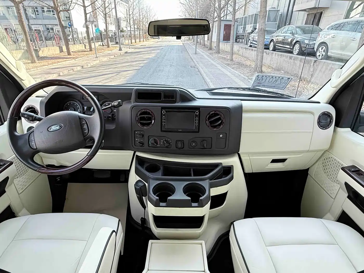 Ford E350 2015 2011 5.4L Platinum Limited Edition