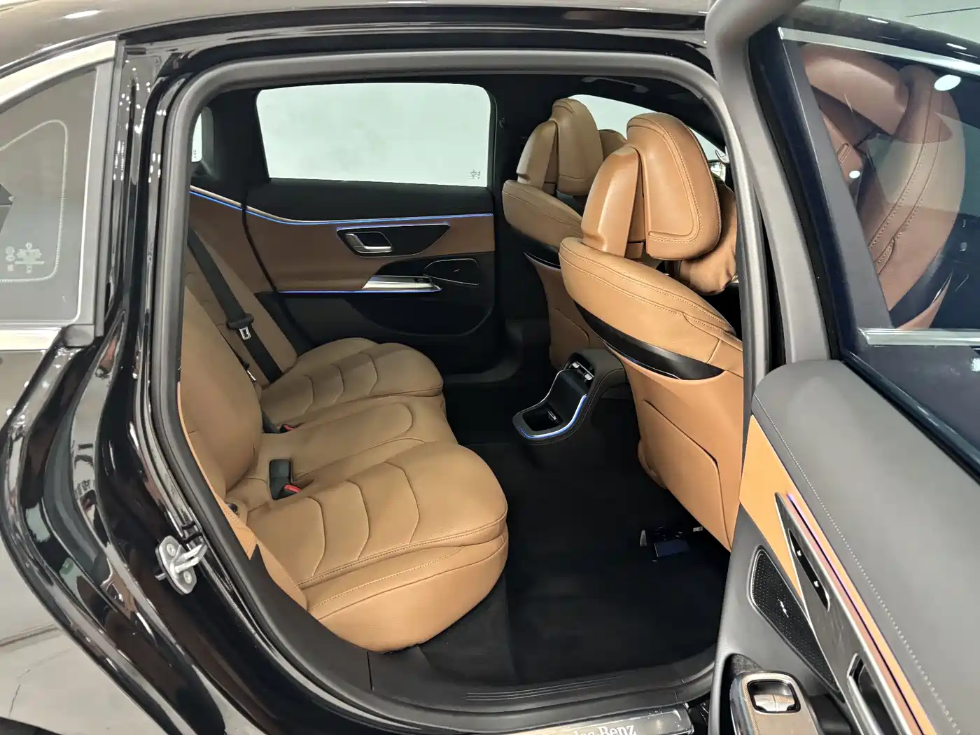 Mercedes-Benz E-Class 2024 Facelift E 300 L Fashion Sport фото 24