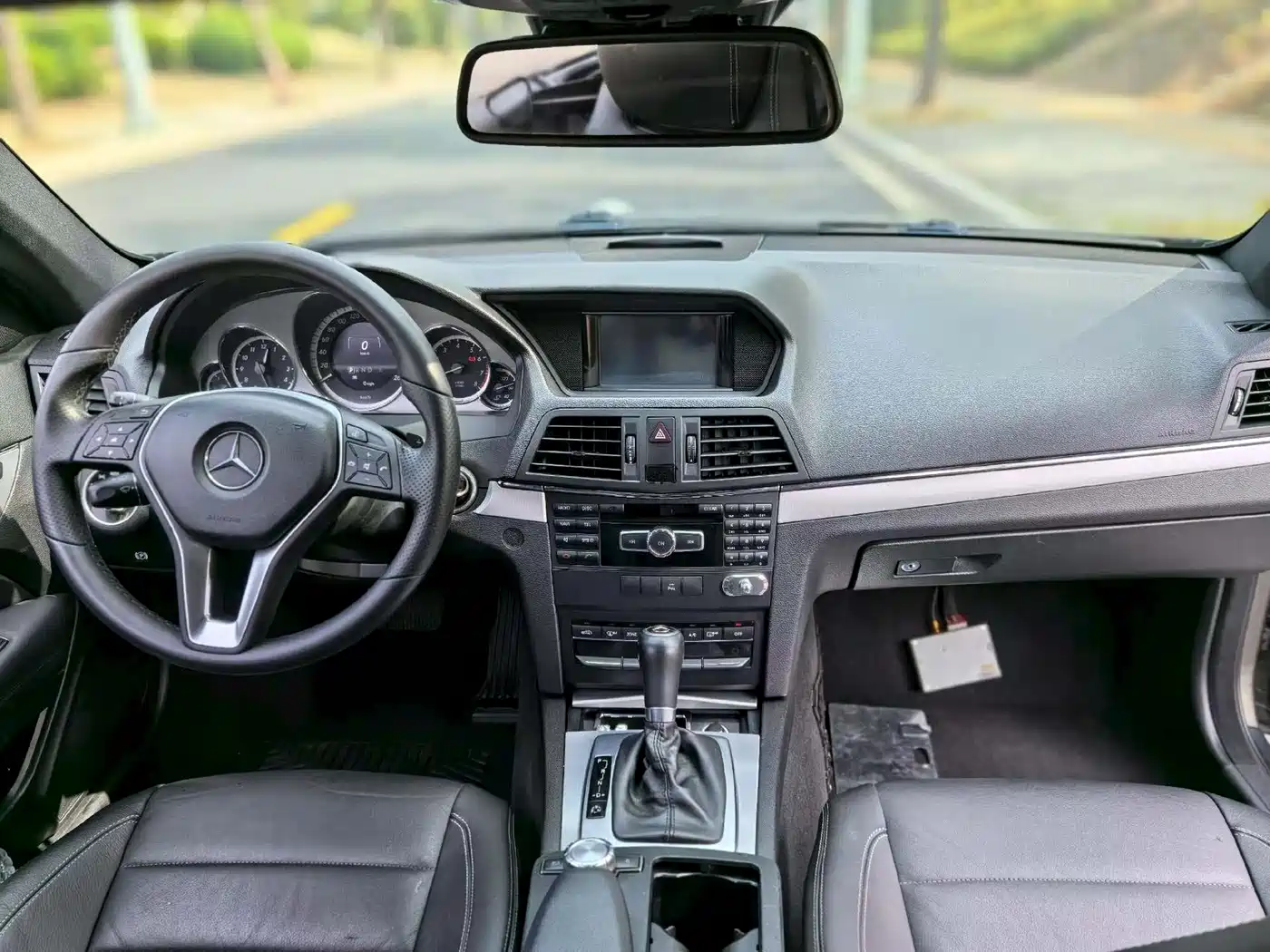 Mercedes-Benz E-Class (Import) 2012 E 200 CGI Coupe фото 8
