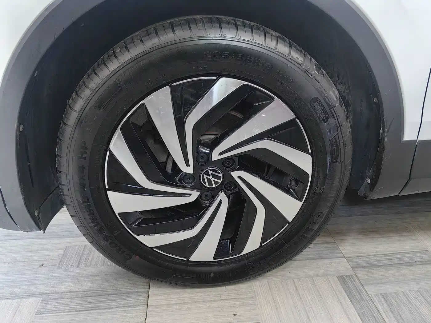 Volkswagen Tiguan L 2023 330TSI Auto 2WD Comfort Edition фото 16