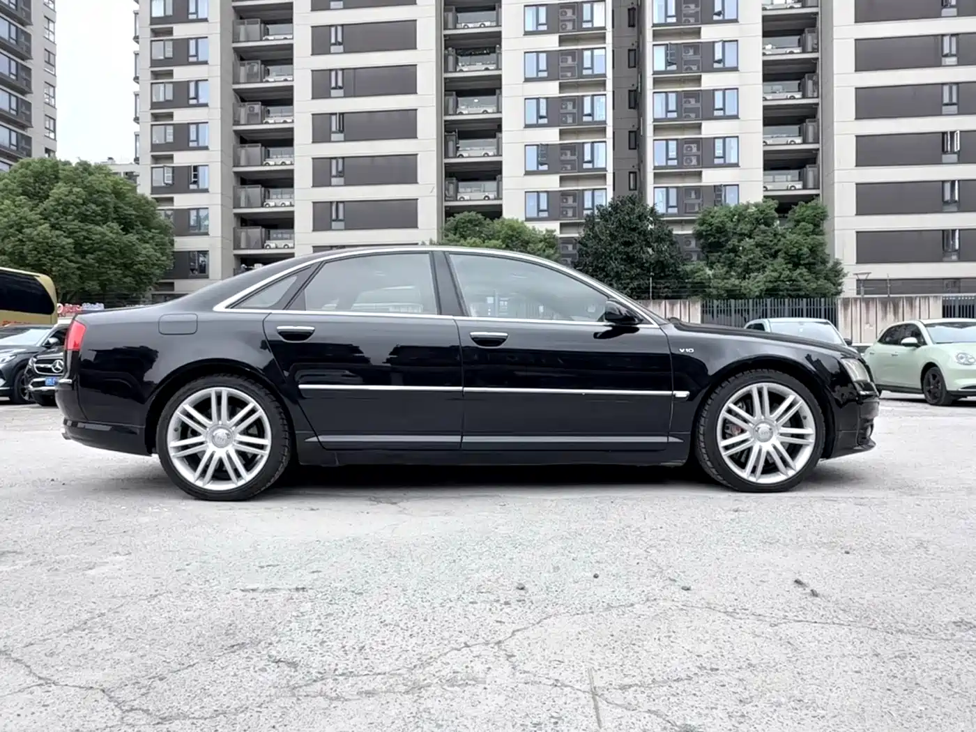 Audi S8 2008 Model S8 5.2FSI quattro фото 7