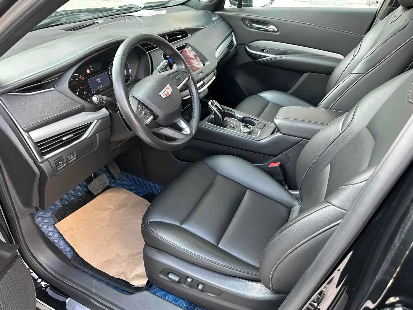 Cadillac XT4 2020 28T FWD Leading Trim фото 4