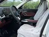 Photo 4 - BMW iX1