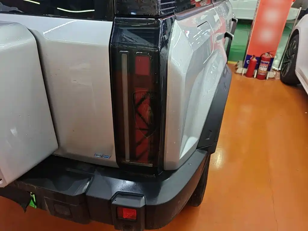 صورة 8 - iCAR 03